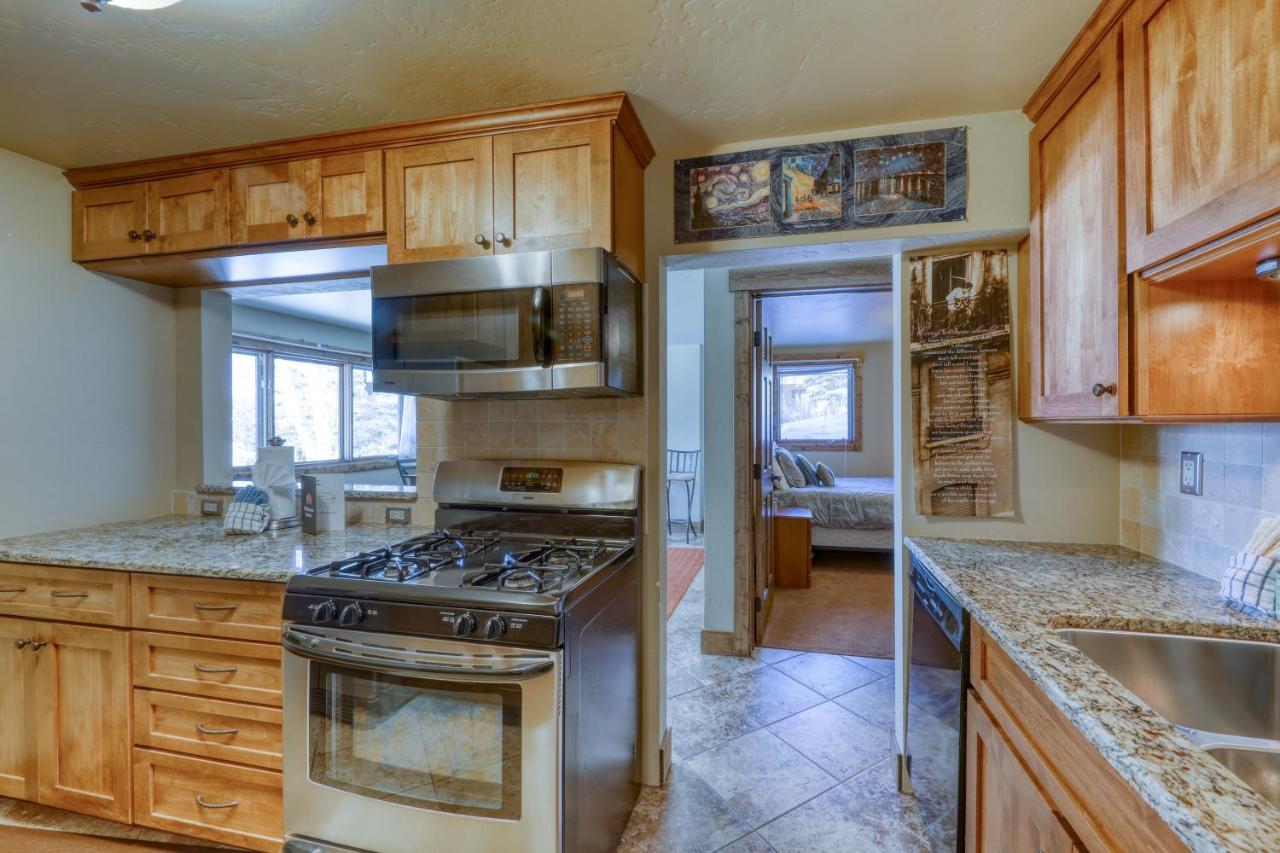 615 Oro Grande Apartment